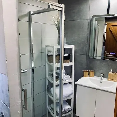 L Abri Douillet ליבין