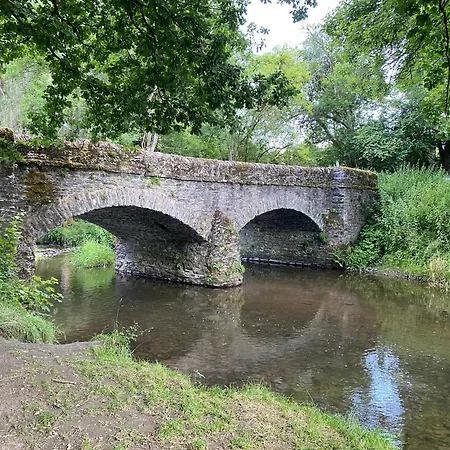 L Abri Douillet * 力宾