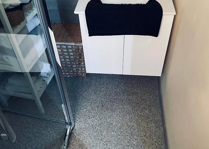 L Abri Douillet * Libin